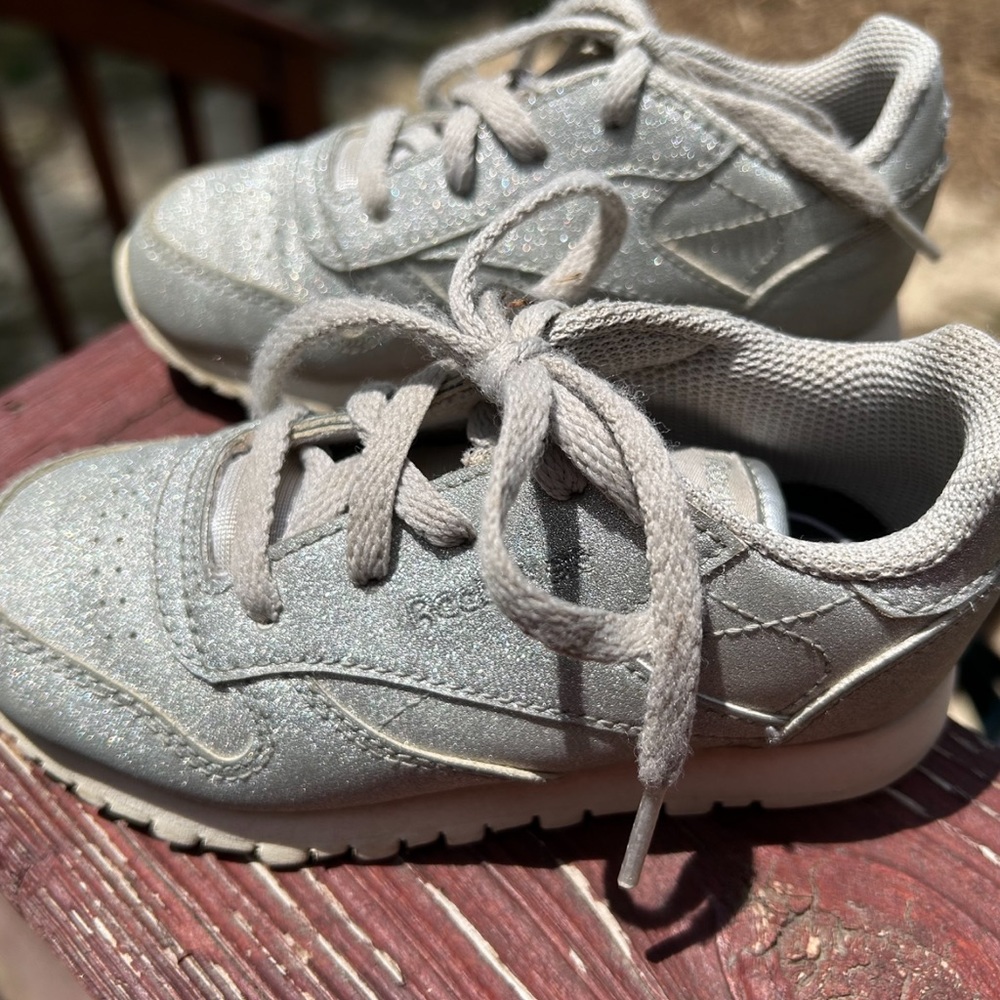 Toddler REEBOK Size 9- GREAT CONDITION!! - Picture 3 of 4